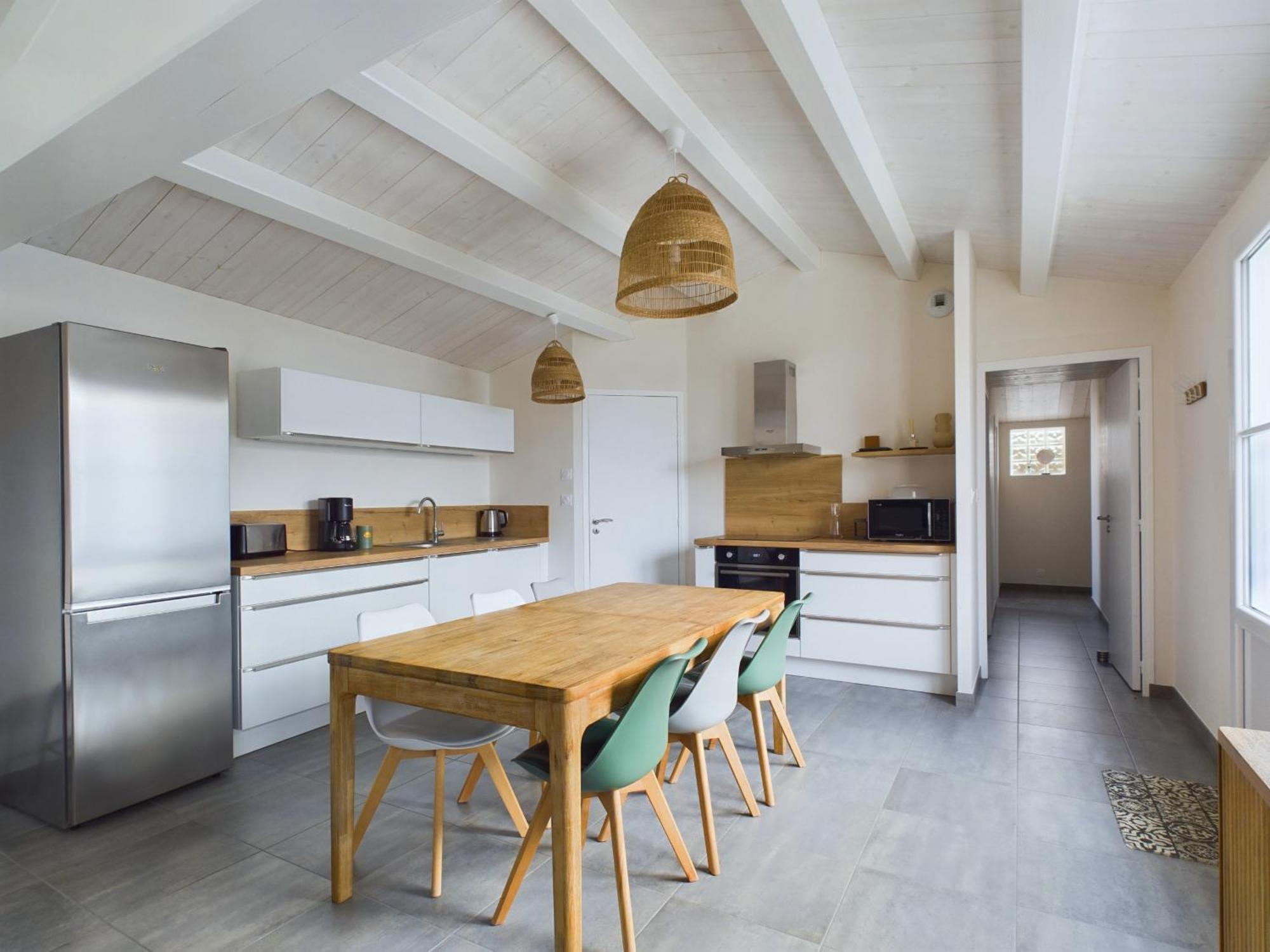 Hébergement de vacances - Maison Lumineuse - 300m De La *